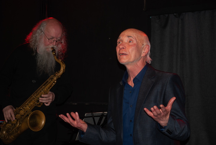 Мистерии Преображения: Фото. Сергей Летов и Сергей Шаталовна на сцене Нового Донецкого театра 17.05.2005